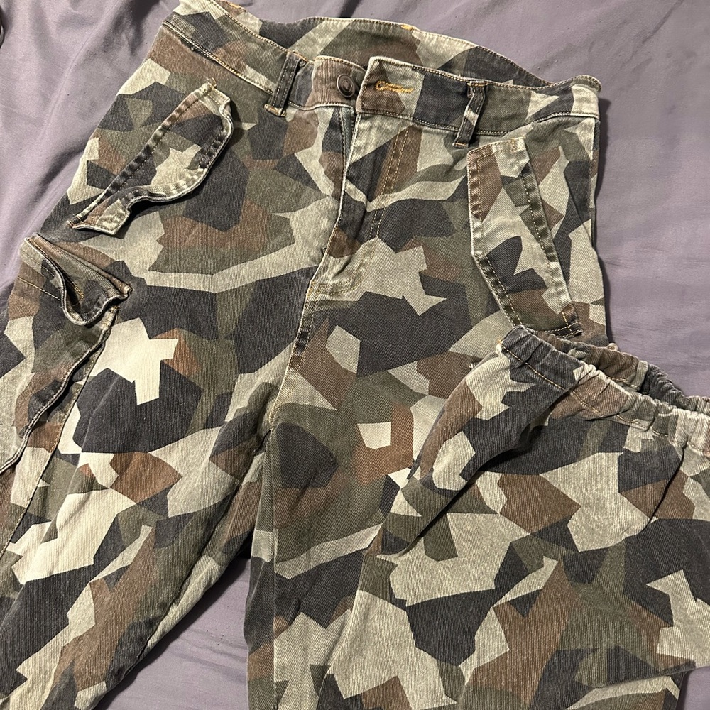 Camo gargo pants